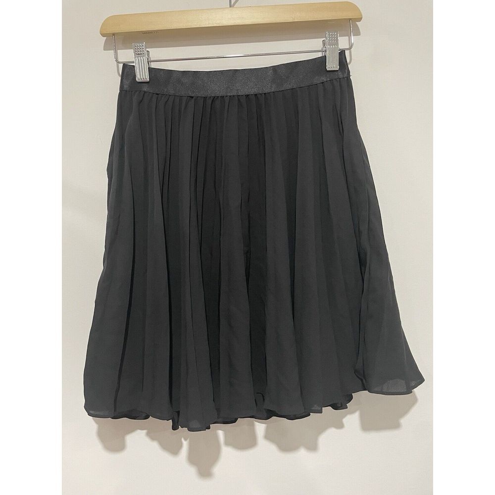 Express Women's Black Skirt Pleated Size XS Concert New‎ Years Holiday